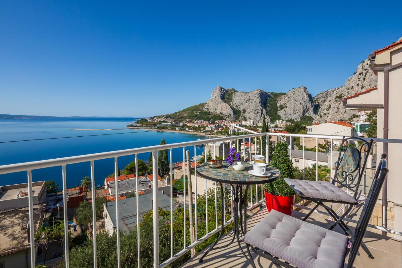 Apartment House Almissa