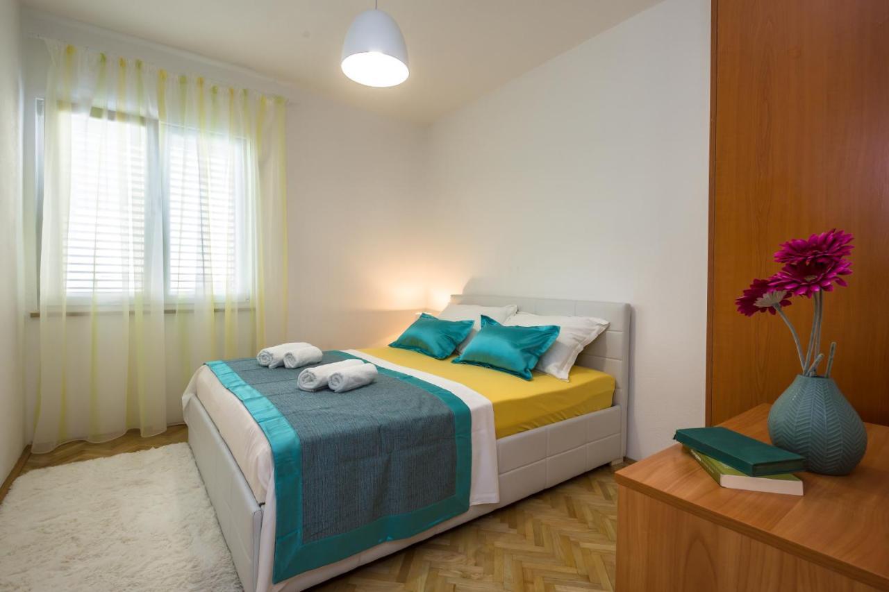 Apartment House Almissa