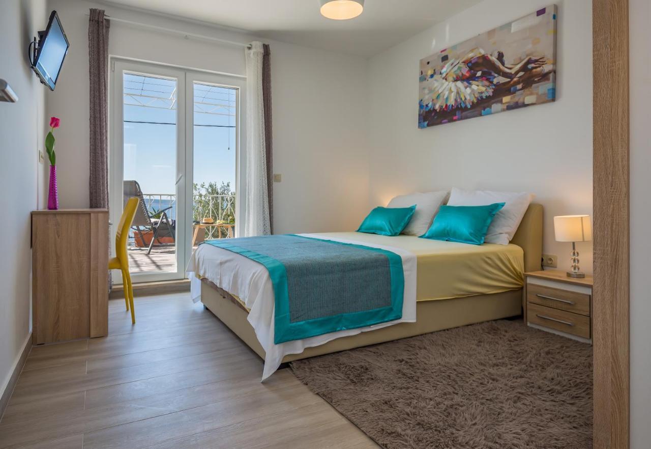 Apartment House Almissa